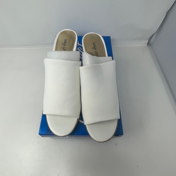 Easy Street Carmella Slip On Heels inWhite Stretch Fabric‎ Size 9 M New - Picture 2 of 7